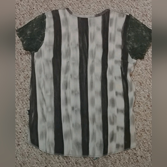 Leopards & Roses floral top - Picture 5 of 8